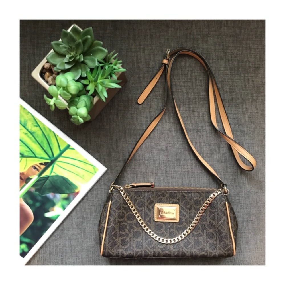🔹Calvin Klein Monogram Crossbody🔹